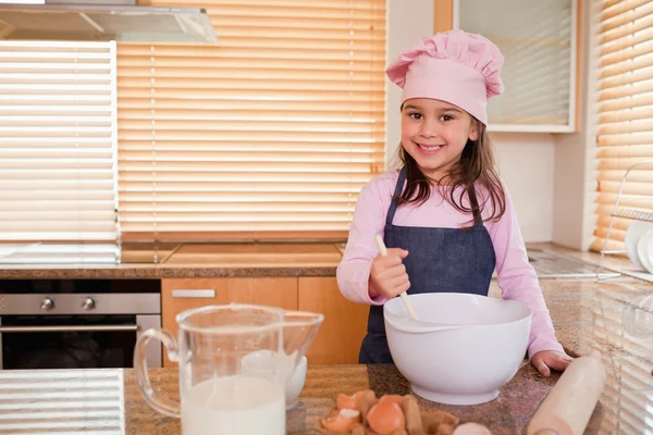 Cute girl baking — Stock Photo, Image
