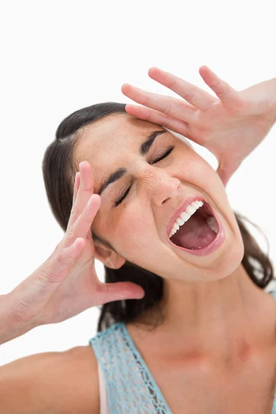 Retrato de uma mulher gritando — Fotografia de Stock