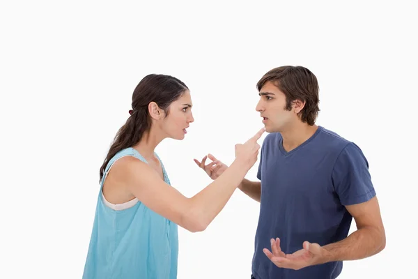 Giovane coppia litigando — Foto Stock