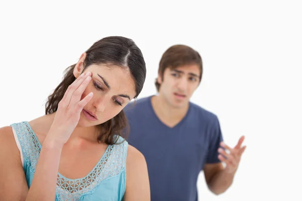 Ledsen kvinna arg på sin pojkvän — Stockfoto