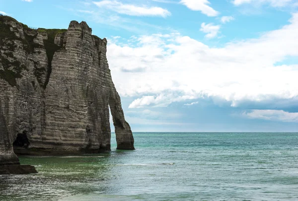 Etretat op de bovenste Normandische kust in het noorden van Frankrijk — Stockfoto