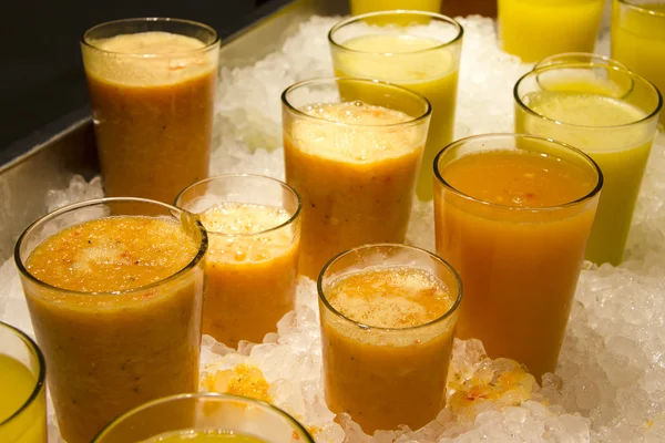 stock image Fruity smoothie on icecubes