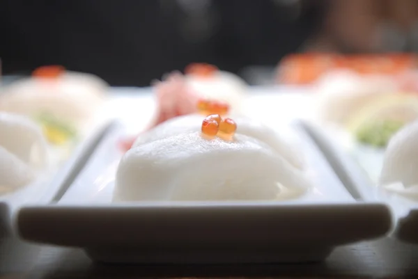 日本餐厅寿司鱼子酱 — 图库照片