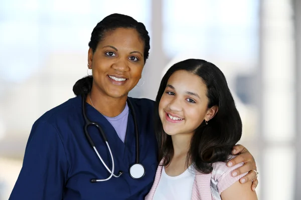 Sjuksköterska och patient — Stockfoto