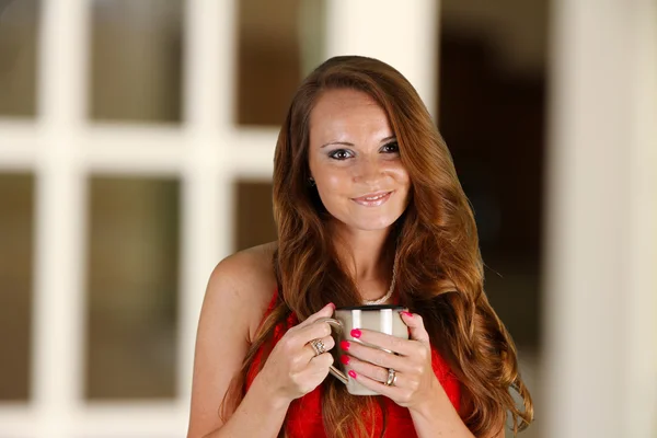 女性飲みコーヒー — ストック写真