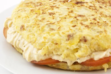 İspanyol omleti pirinç krema ile doldurulmuş