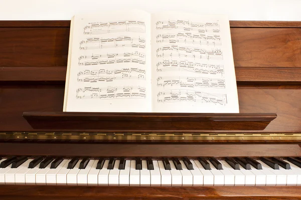 Piano with score — Stock Photo, Image