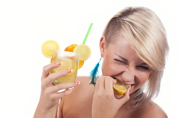 Vrouwen met cocktail — Stockfoto