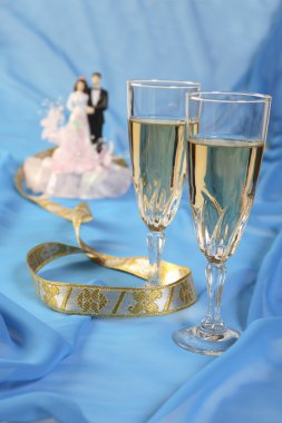 Düğün pastası bebek, gül ait fotoğraf ve üzerinde mavi gözlük