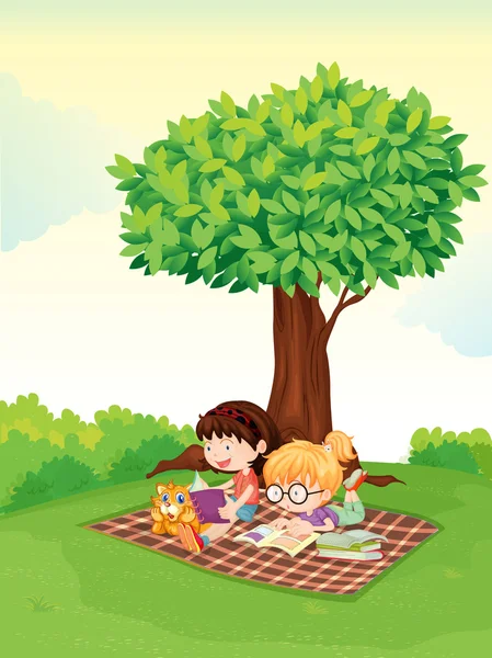 Bir ağacın altında okuyan kız ve erkek — Stok Vektör