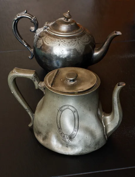 Antike Teekannen aus Zinn — Stockfoto