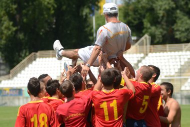 Pozo Almonte (Chi) - Fc Makedonija (Mkd) altında 16 futbol oyunu