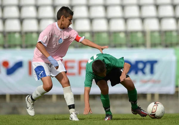 Tirgu Mures (ROM) - Kaposvar (HUN) Under 14 soccer game — Stock Photo, Image