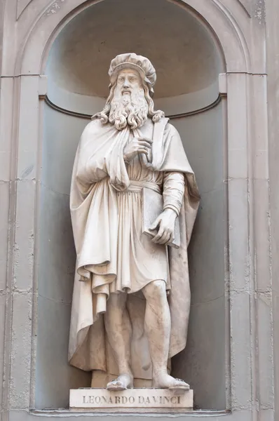 Leonardo da Vinci у Флоренції Італії — стокове фото