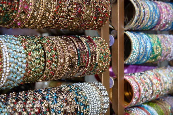 Bracciali indiani in vendita — Foto Stock