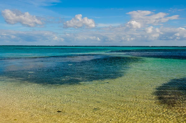 Tropische oceaan achtergrond — Stockfoto