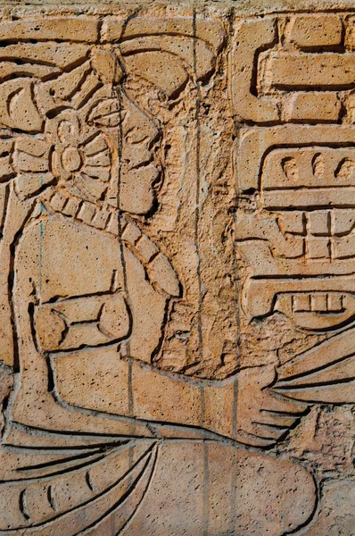 Maya warrior standbeeld — Stockfoto