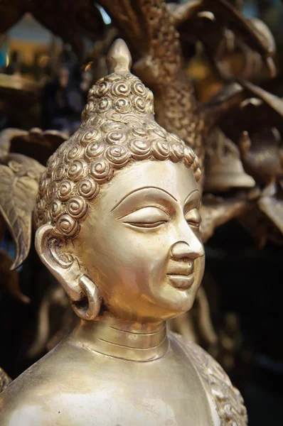 Statua in oro in vendita in India — Foto Stock