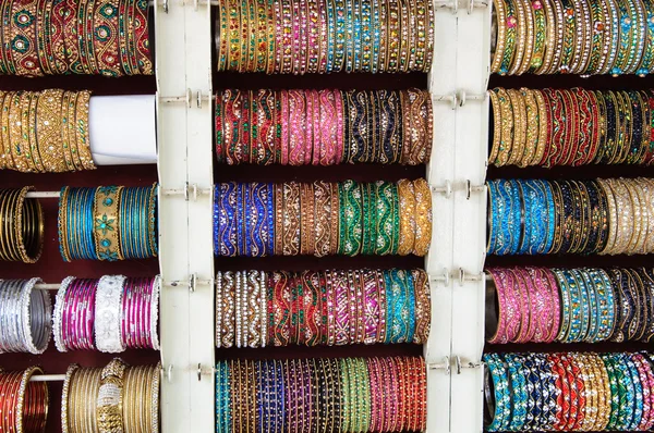 Bangles for Sale at the Market — Stock Photo, Image