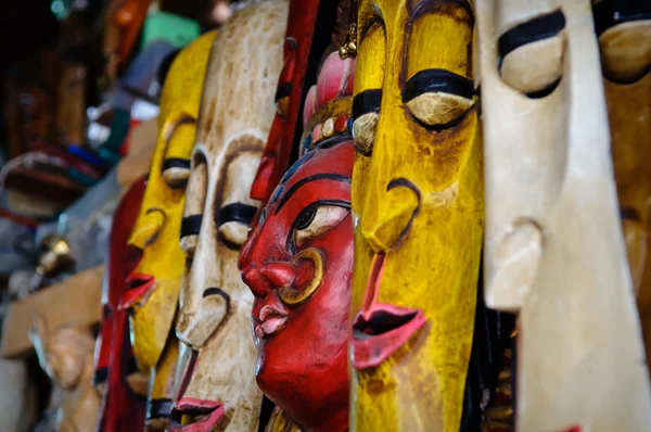 Máscaras indianas para venda na loja — Fotografia de Stock