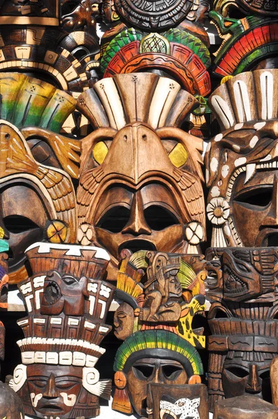 Máscaras de madeira maia para venda — Fotografia de Stock
