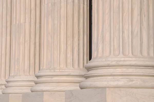 法律与司法支柱美国最高法院 — 图库照片