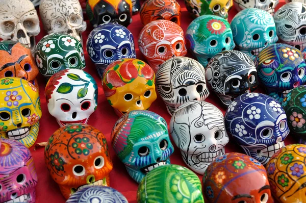 Skulls for Sale at Chichen Itza — Stock Photo, Image