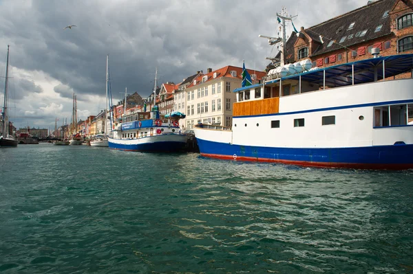 Городские каналы Копенгаген — стоковое фото