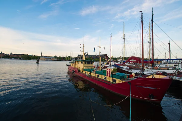 Tukholman kaupungin rantakatu — kuvapankkivalokuva
