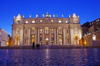 saint peter Meydanı'nda gece