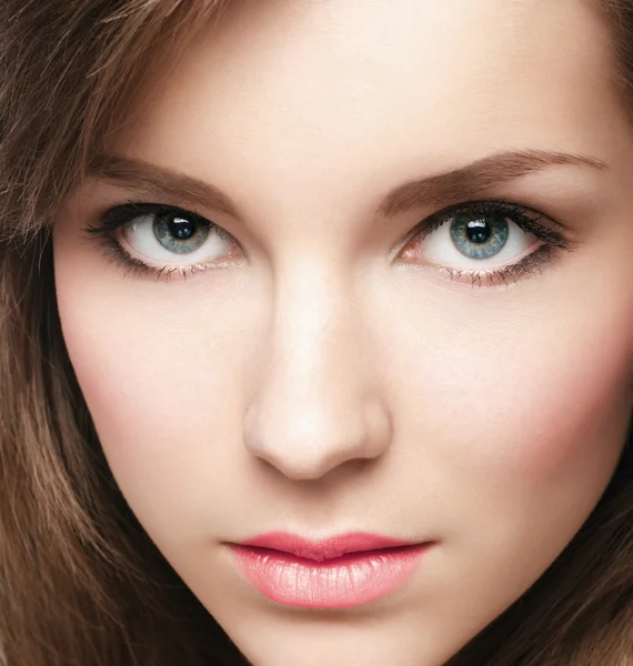 Çekici kız closeup portresi — Stok fotoğraf