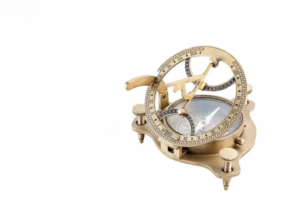 Starý námořní sluneční hodiny kompas, samostatný — Stock fotografie