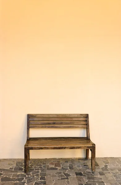 Stare drewniane ławki — Zdjęcie stockowe
