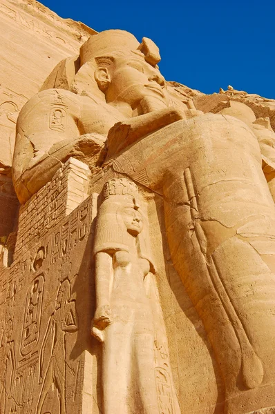 Standbeeld van Ramses ii — Stockfoto