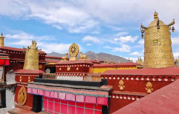 Telhado do templo Jokhang — Fotografia de Stock