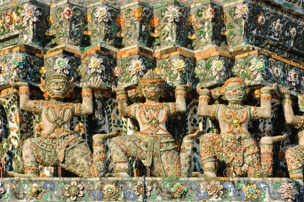 Thajské obří sochy — Stock fotografie