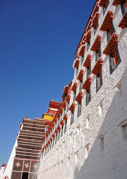 Rows of windows in Potala palace — Stock Photo, Image