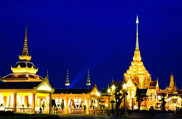 泰国皇家火葬场在黄昏 — 图库照片