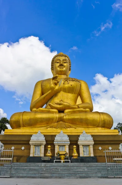 Uśmiechający się posąg Buddy — Zdjęcie stockowe