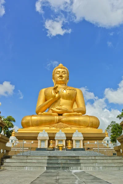 金色の仏像 — ストック写真