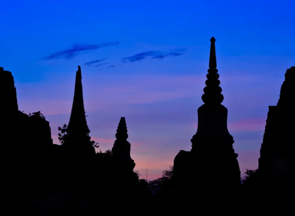 Silhouette thailändska pagoda — Stockfoto