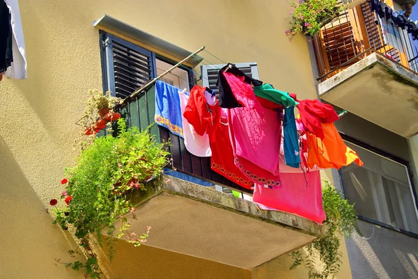 Usługi pralni, balkon 04 — Zdjęcie stockowe