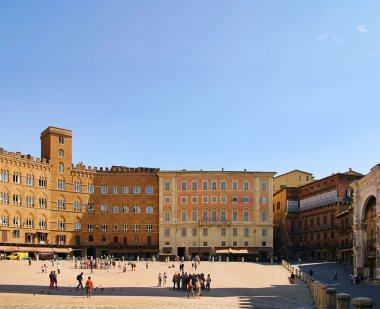 Siena Piazza del Campo 01