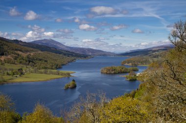 loch tummel uyanık queens manzaraya