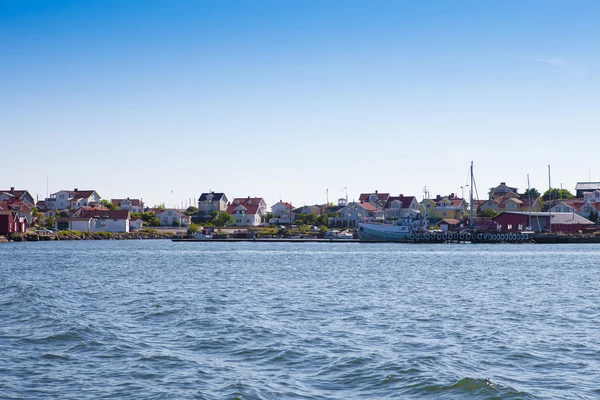 Case estive sulla costa svedese — Foto Stock