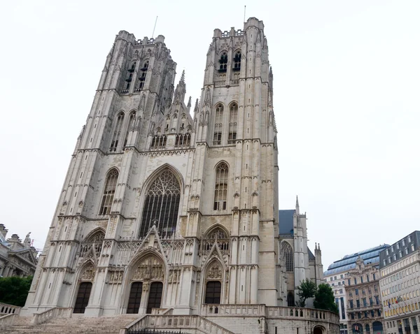 Svatí michael a Place v Bruselu — Stock fotografie