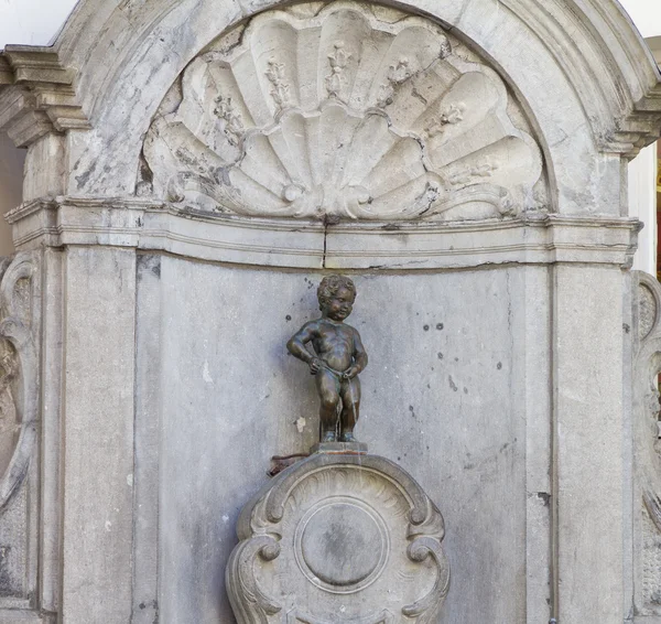Manneken Pis, vista de perto da estátua em Bruxelas — Fotografia de Stock