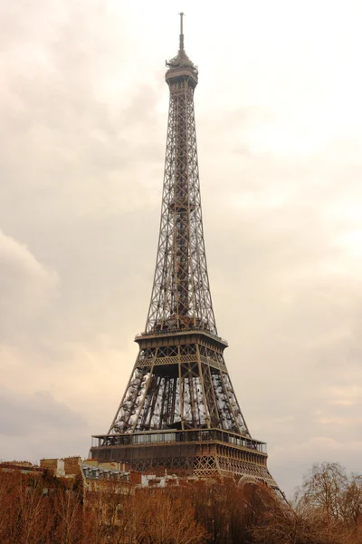 De Eiffeltoren in Parijs, Frankrijk — Stockfoto