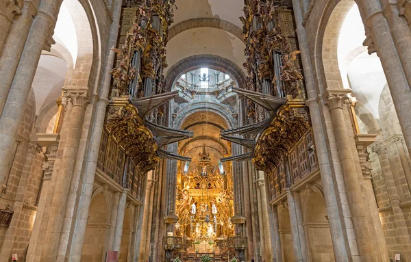 Iglesia órgano gran ángulo —  Fotos de Stock