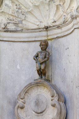 Manneken Pis, closeup view of statue in Brussels